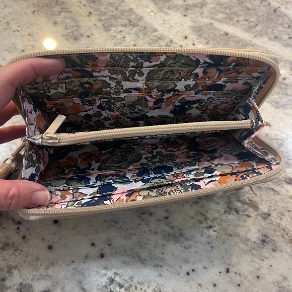 Vera Bradley Wallet Wristlet NEW - Picture 6 of 6